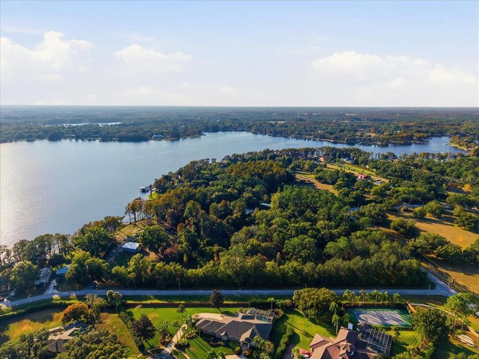 待售: $6,400,000 (7.49 acres)