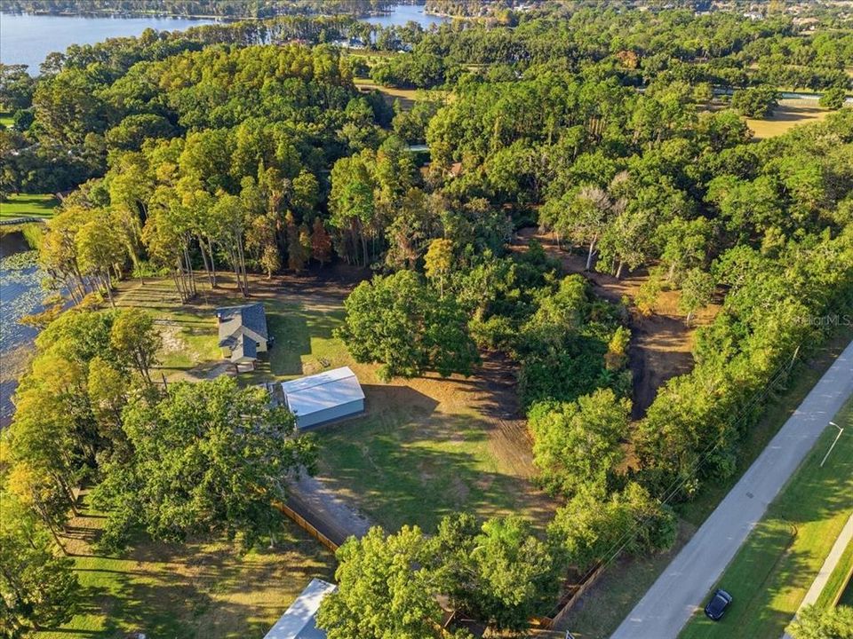 待售: $6,400,000 (7.49 acres)