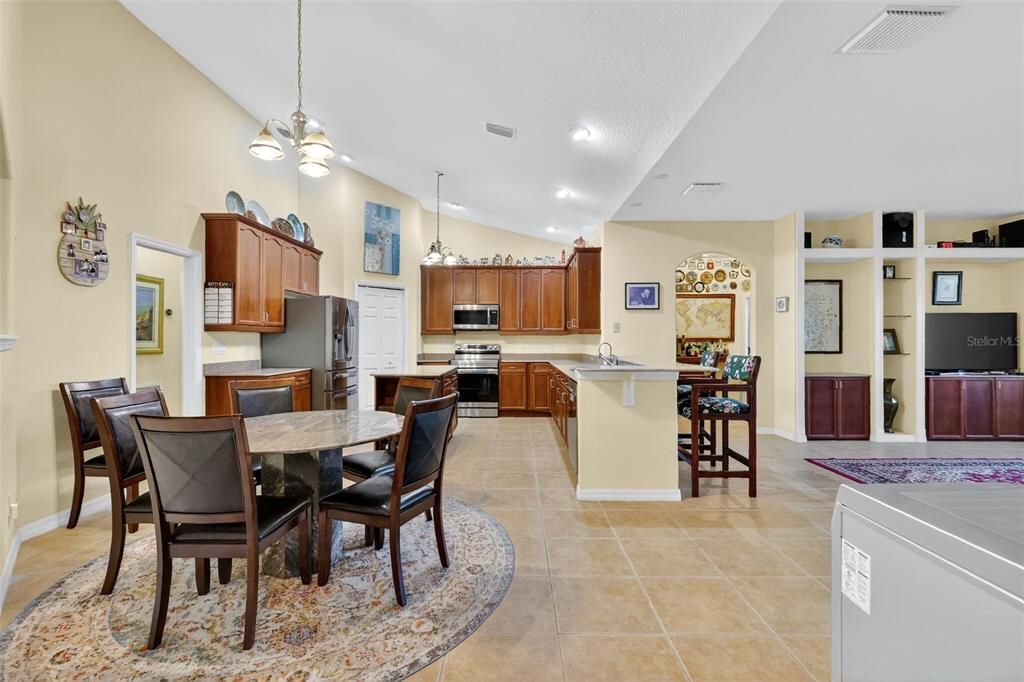 En Venta: $650,000 (4 camas, 3 baños, 3044 Pies cuadrados)