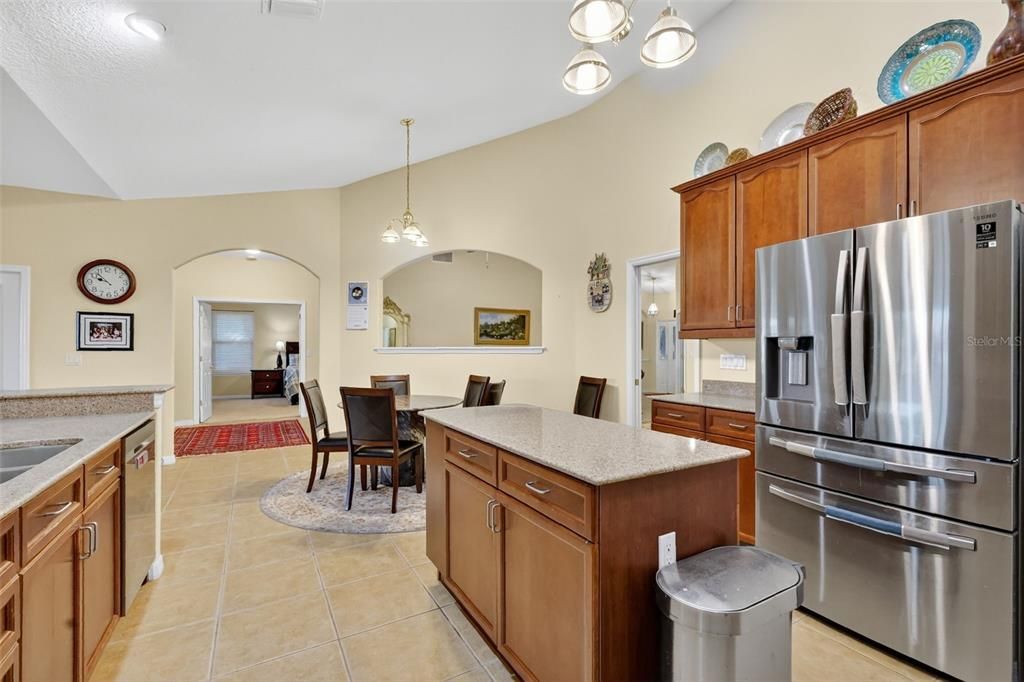 En Venta: $650,000 (4 camas, 3 baños, 3044 Pies cuadrados)