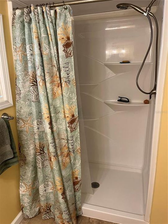 For Sale: $109,000 (1 beds, 1 baths, 852 Square Feet)