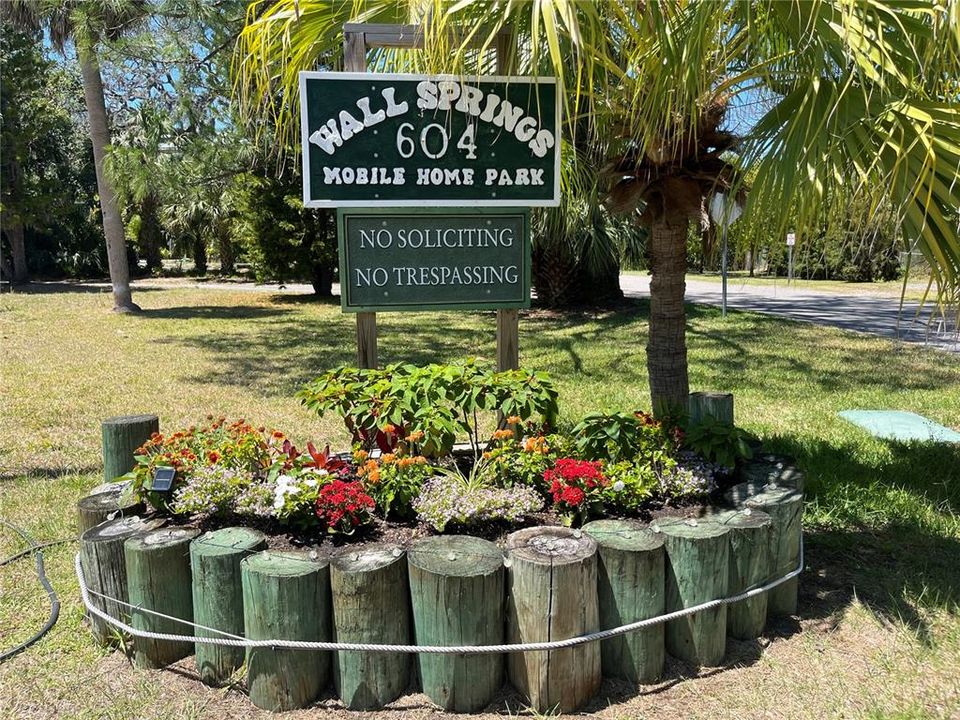 For Sale: $109,000 (1 beds, 1 baths, 852 Square Feet)