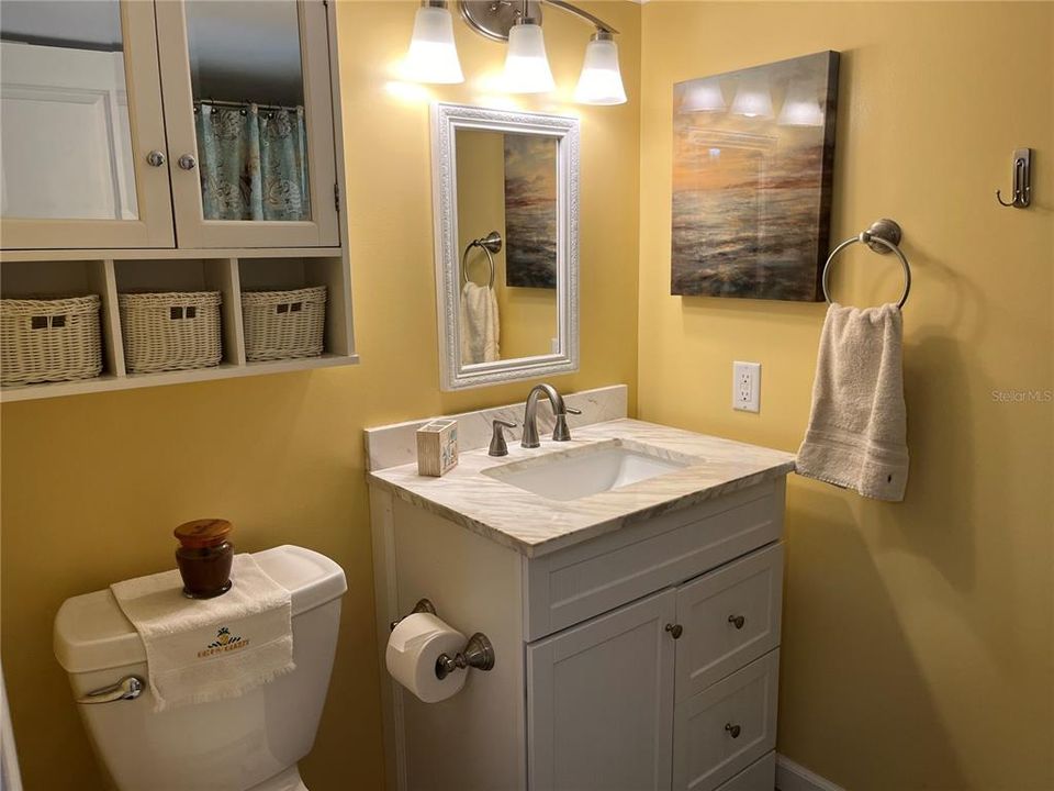 For Sale: $109,000 (1 beds, 1 baths, 852 Square Feet)