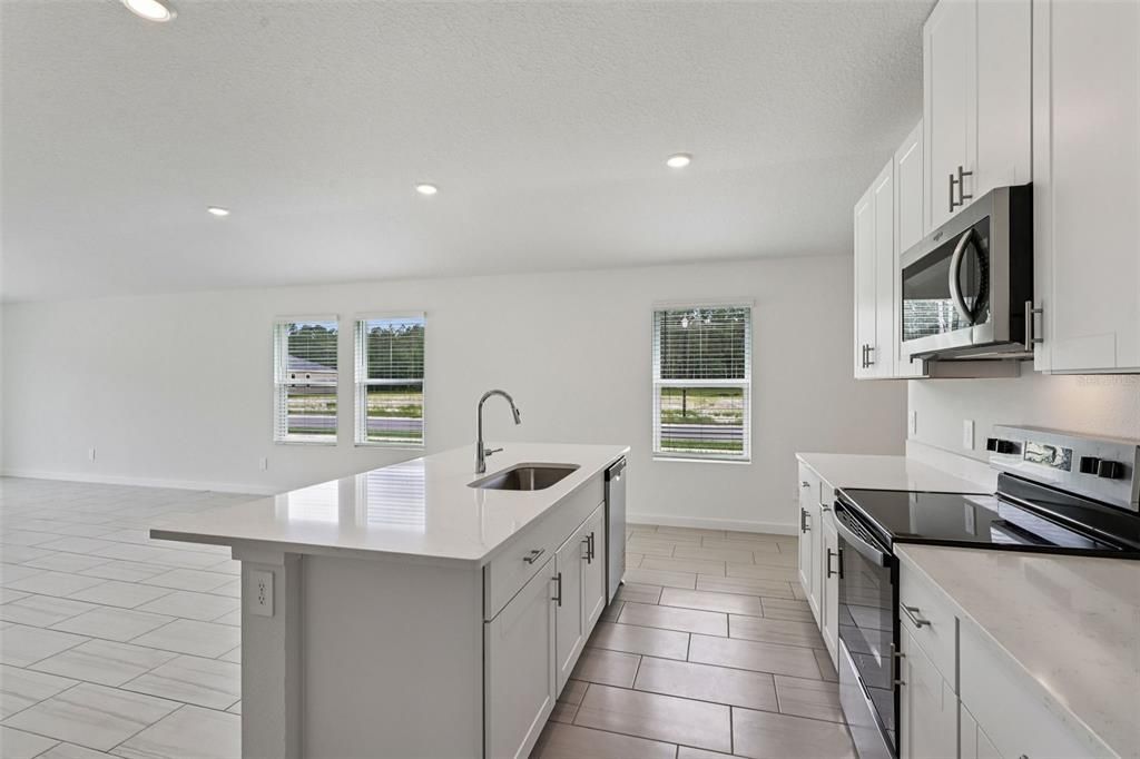 For Sale: $314,990 (4 beds, 2 baths, 1607 Square Feet)