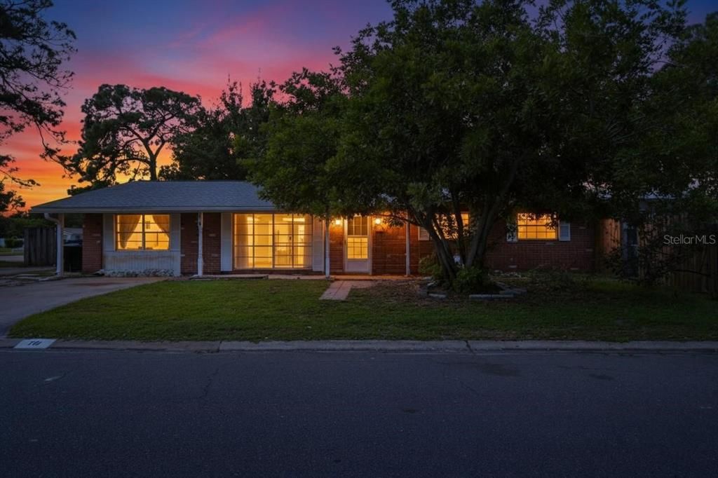 最近售出: $225,000 (4 贝兹, 2 浴室, 1568 平方英尺)