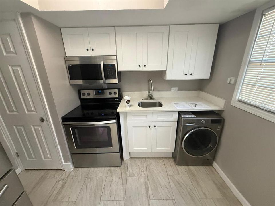 待售: $92,500 (1 贝兹, 1 浴室, 780 平方英尺)