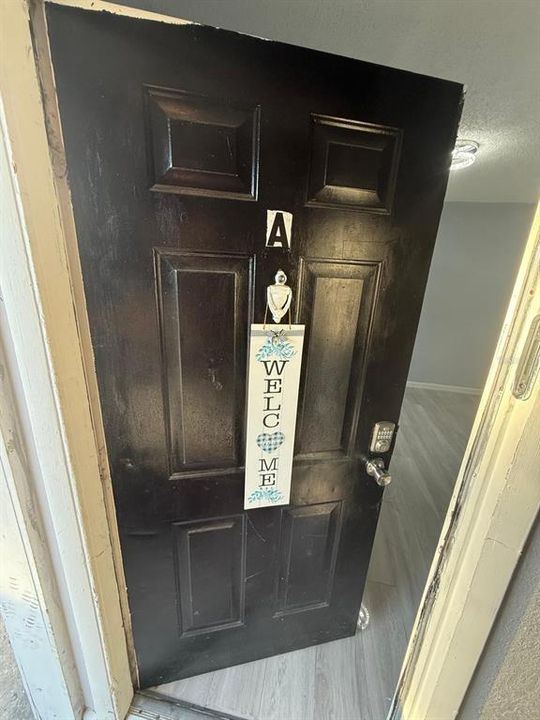 待售: $92,500 (1 贝兹, 1 浴室, 780 平方英尺)