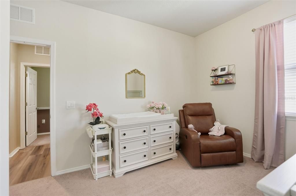 待售: $300,000 (3 贝兹, 2 浴室, 1443 平方英尺)