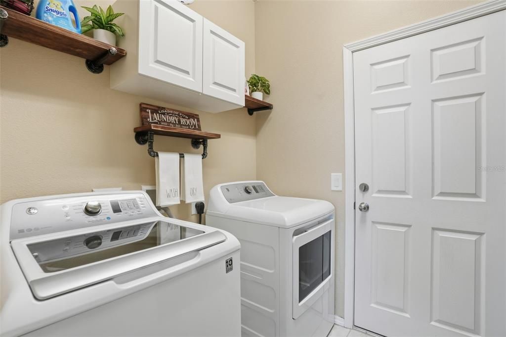 待售: $300,000 (3 贝兹, 2 浴室, 1443 平方英尺)