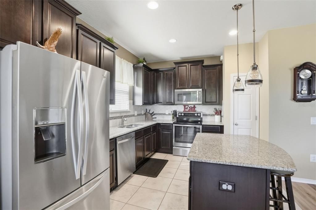 待售: $300,000 (3 贝兹, 2 浴室, 1443 平方英尺)