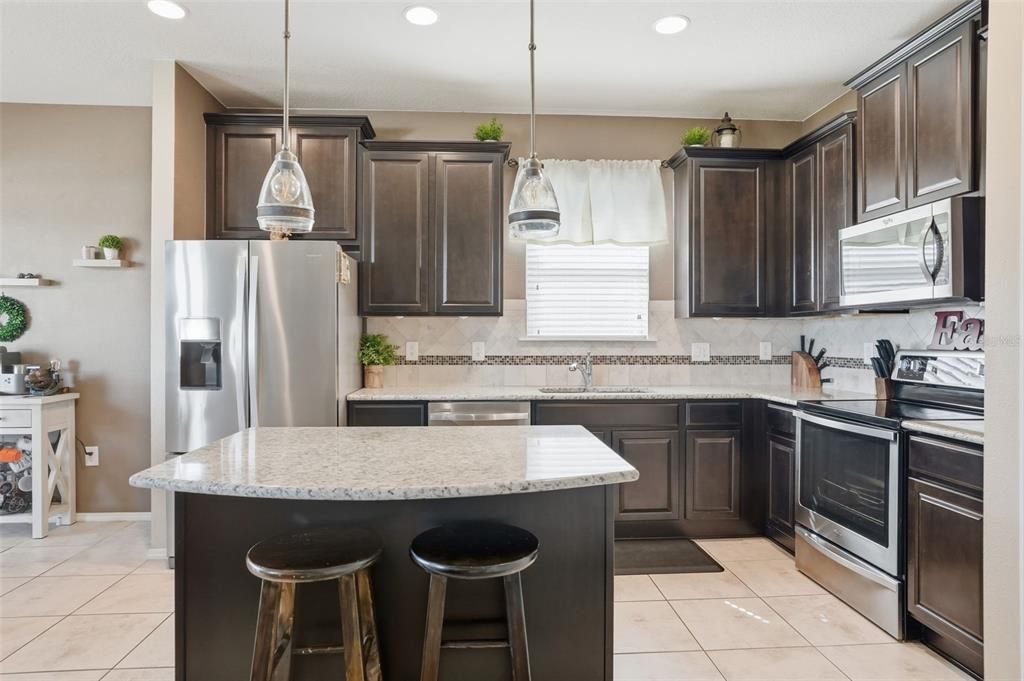 待售: $300,000 (3 贝兹, 2 浴室, 1443 平方英尺)