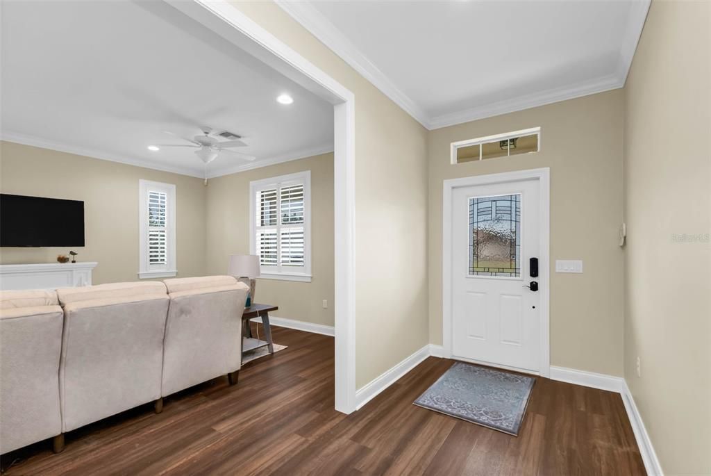 Active With Contract: $400,000 (3 beds, 3 baths, 2493 Square Feet)