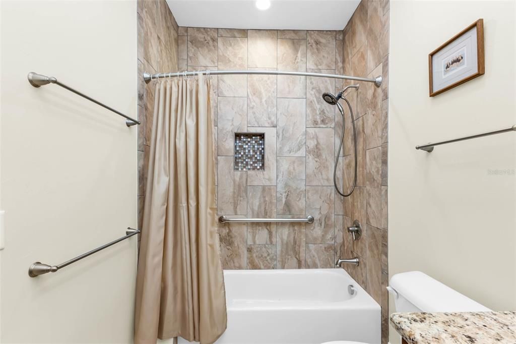 Active With Contract: $400,000 (3 beds, 3 baths, 2493 Square Feet)