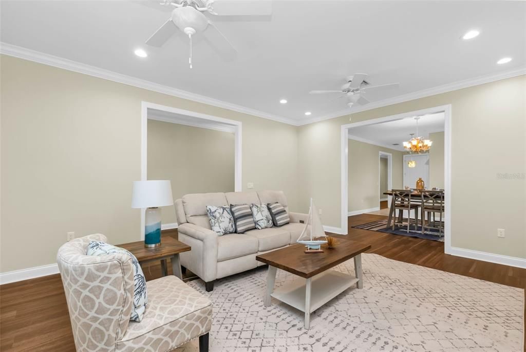 Active With Contract: $400,000 (3 beds, 3 baths, 2493 Square Feet)