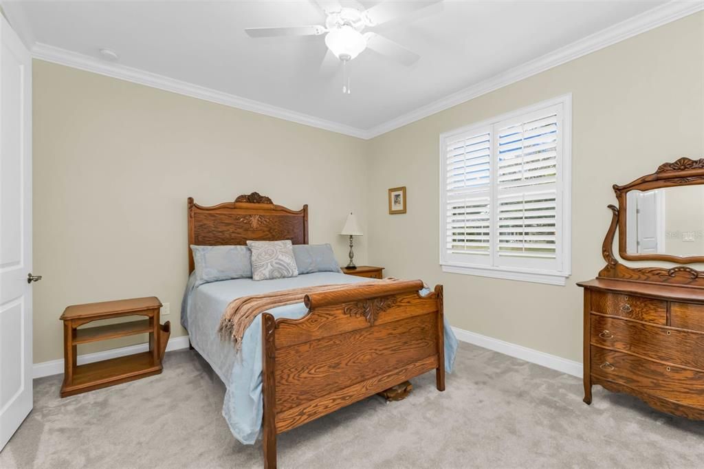 Active With Contract: $400,000 (3 beds, 3 baths, 2493 Square Feet)