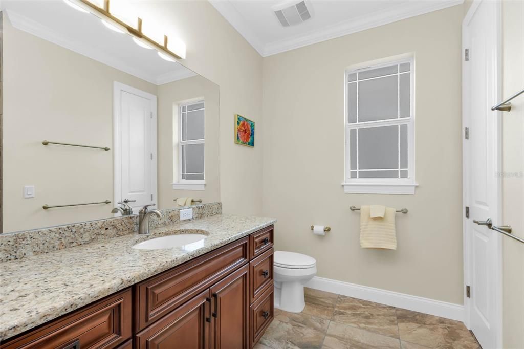 Active With Contract: $400,000 (3 beds, 3 baths, 2493 Square Feet)