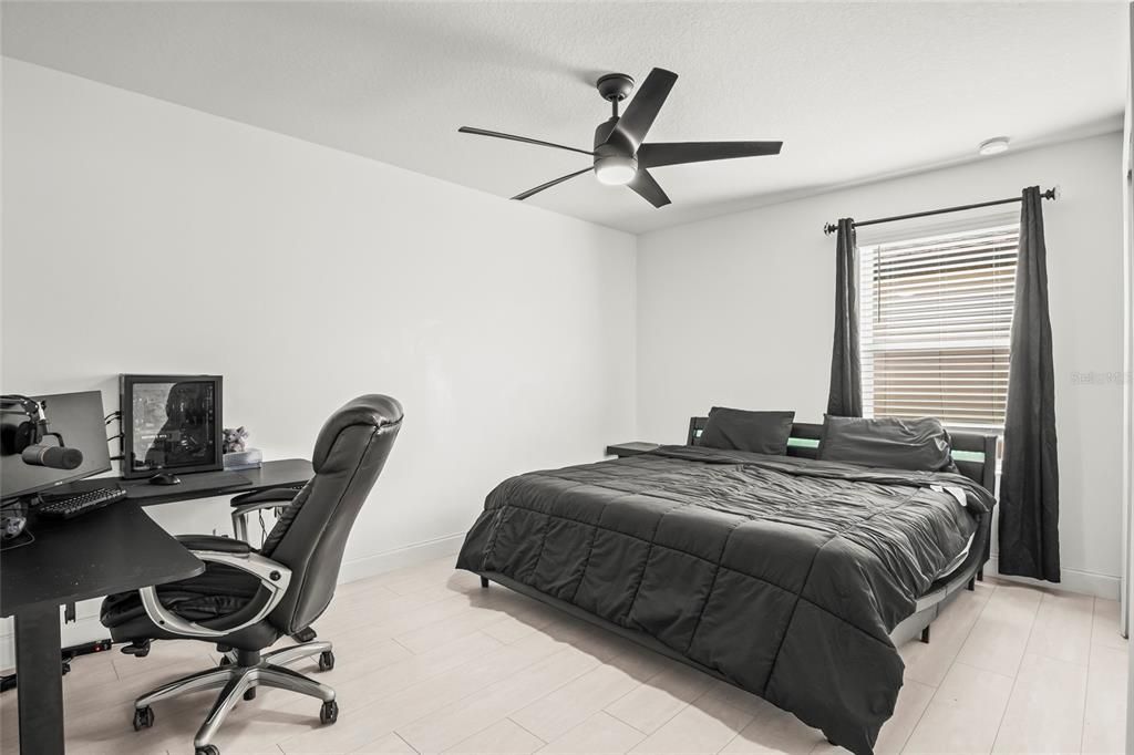 En Venta: $509,900 (5 camas, 3 baños, 2631 Pies cuadrados)