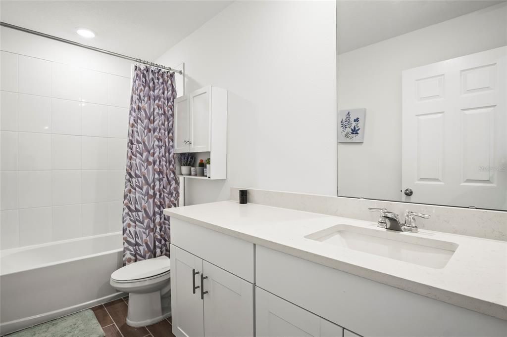 En Venta: $509,900 (5 camas, 3 baños, 2631 Pies cuadrados)