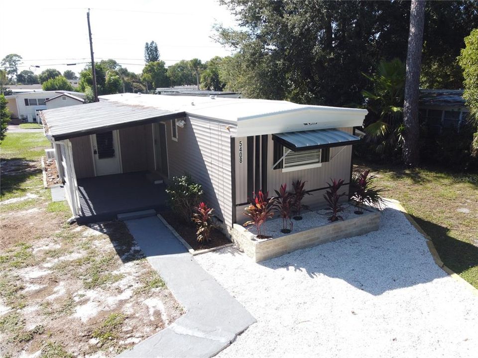 На продажу: $145,900 (3 спален, 2 ванн, 944 Квадратных фут)