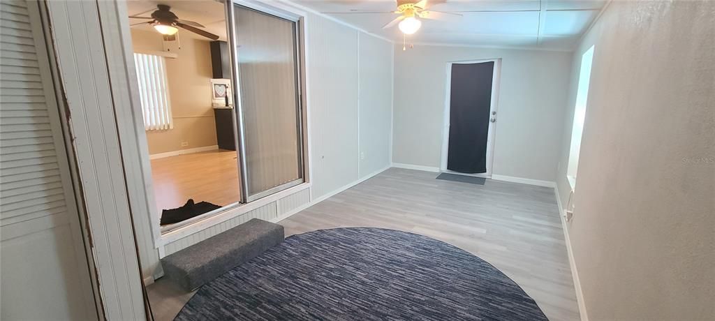 На продажу: $145,900 (3 спален, 2 ванн, 944 Квадратных фут)