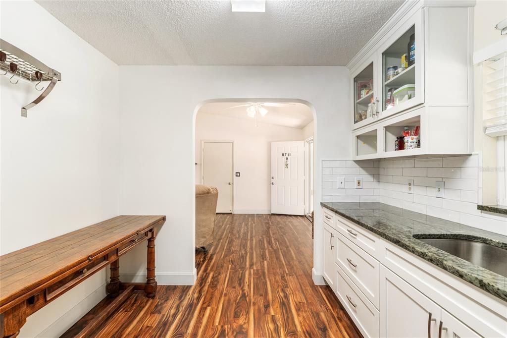 For Sale: $130,000 (2 beds, 2 baths, 1096 Square Feet)