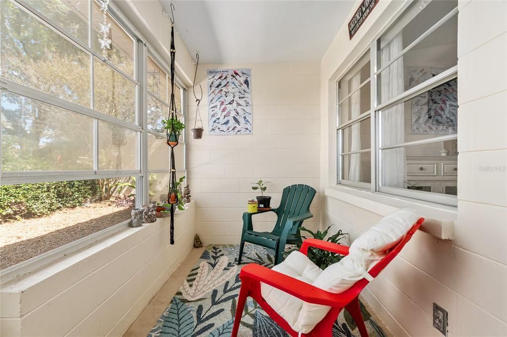 For Sale: $130,000 (2 beds, 2 baths, 1096 Square Feet)