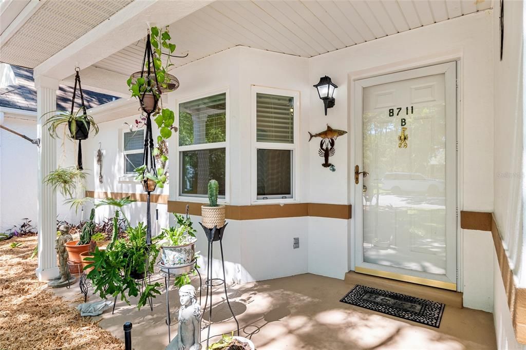 For Sale: $130,000 (2 beds, 2 baths, 1096 Square Feet)