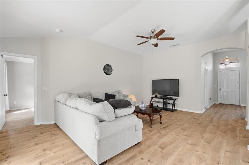 Active With Contract: $299,000 (4 beds, 2 baths, 1825 Square Feet)