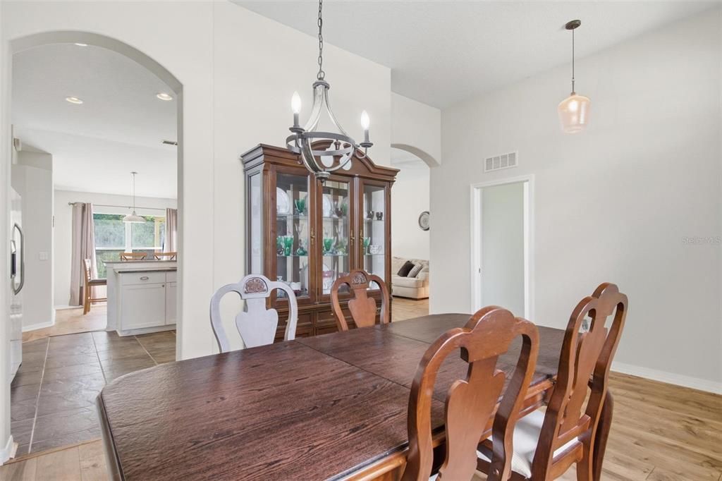 Active With Contract: $299,000 (4 beds, 2 baths, 1825 Square Feet)