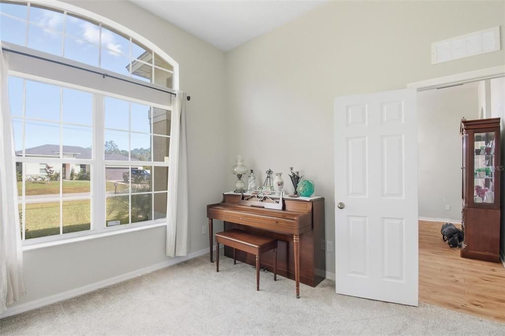 Active With Contract: $299,000 (4 beds, 2 baths, 1825 Square Feet)