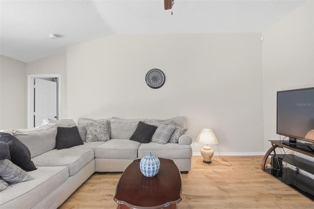 Active With Contract: $299,000 (4 beds, 2 baths, 1825 Square Feet)