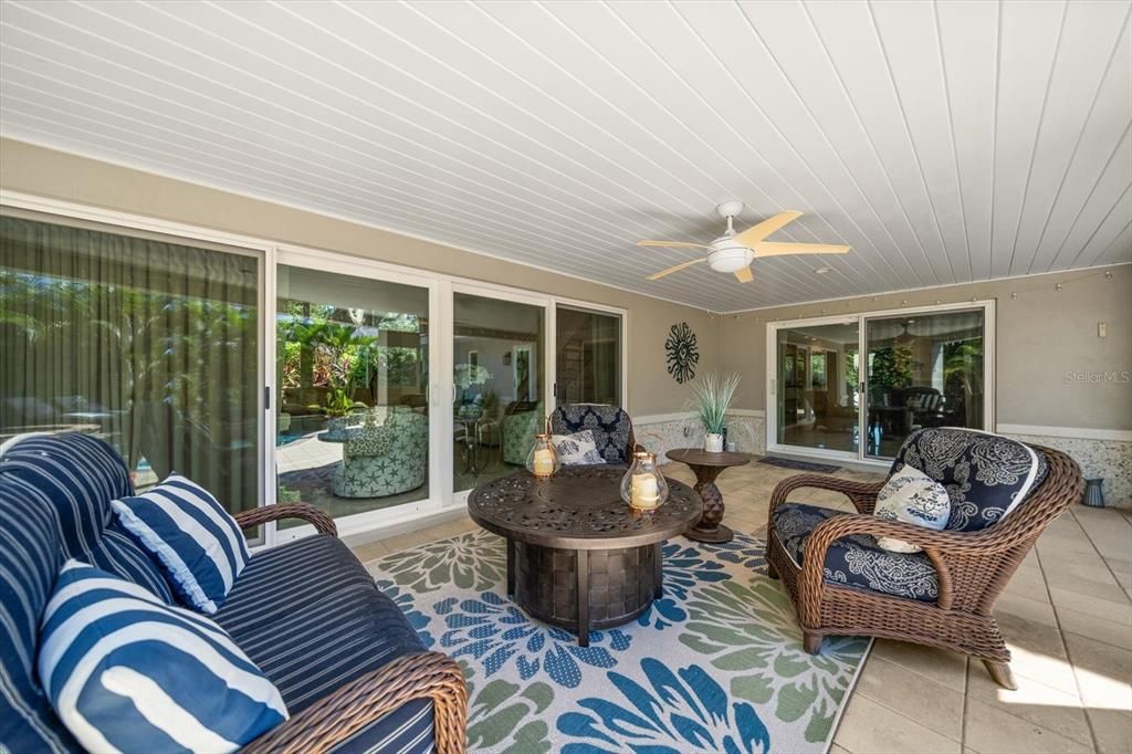 На продажу: $2,199,999 (4 спален, 4 ванн, 2975 Квадратных фут)