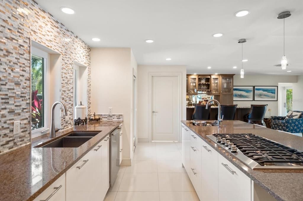 На продажу: $2,199,999 (4 спален, 4 ванн, 2975 Квадратных фут)