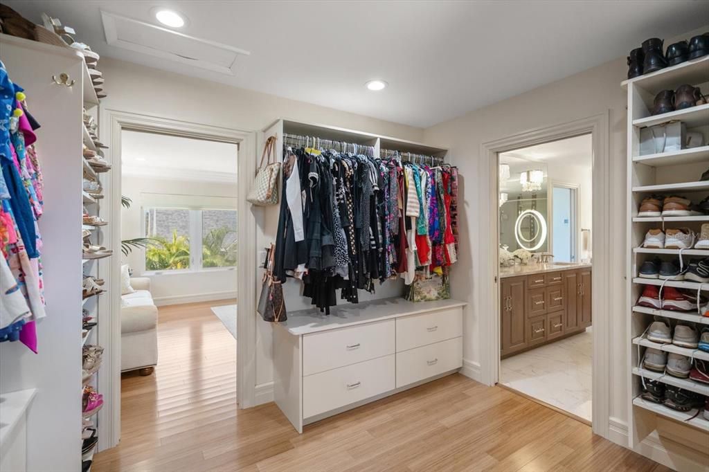 На продажу: $2,199,999 (4 спален, 4 ванн, 2975 Квадратных фут)