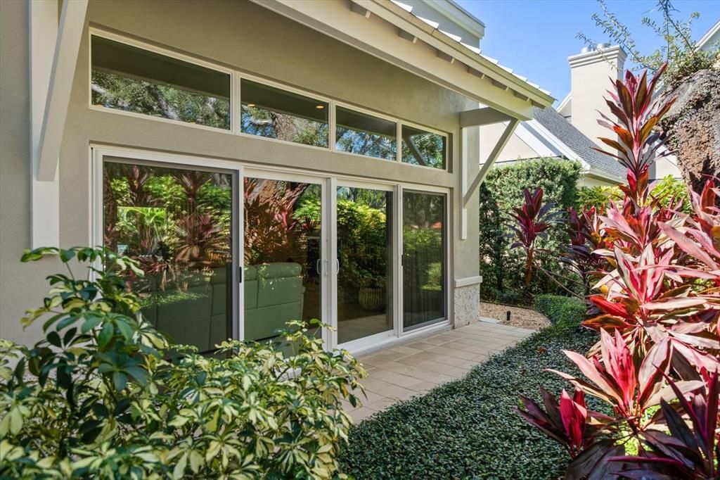 На продажу: $2,199,999 (4 спален, 4 ванн, 2975 Квадратных фут)