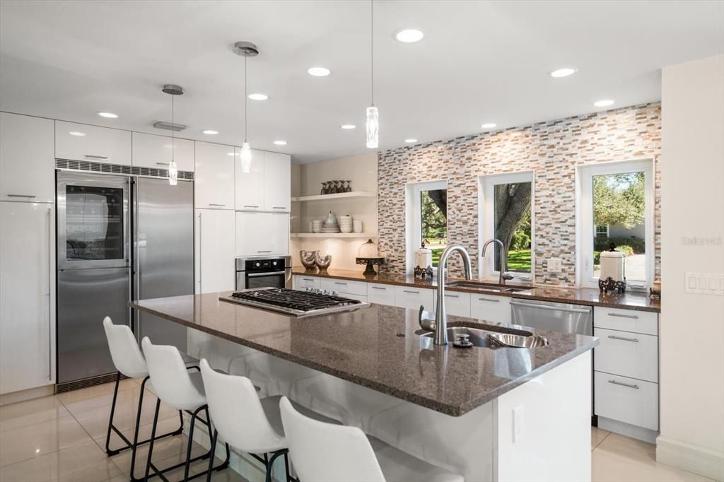 На продажу: $2,199,999 (4 спален, 4 ванн, 2975 Квадратных фут)