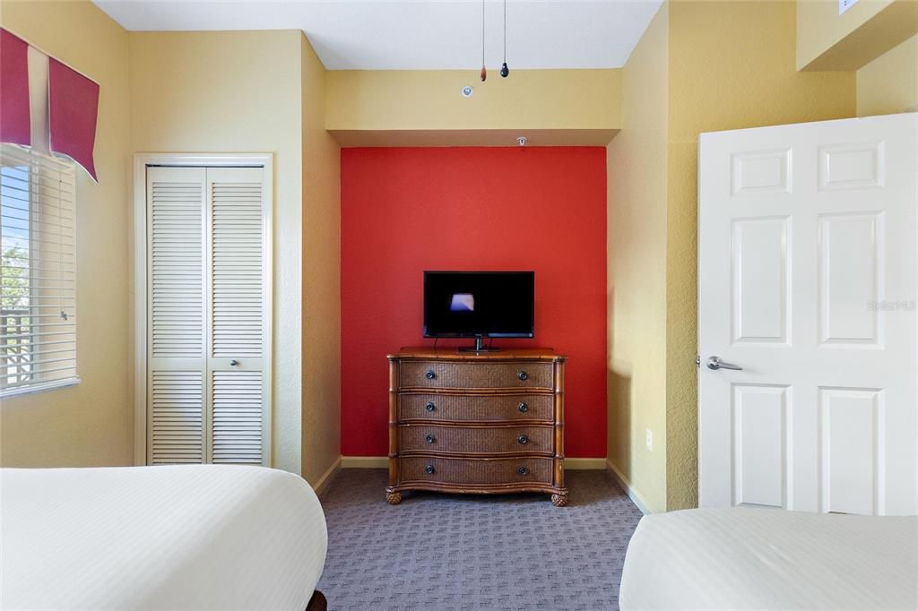 待售: $145,000 (2 贝兹, 2 浴室, 1060 平方英尺)