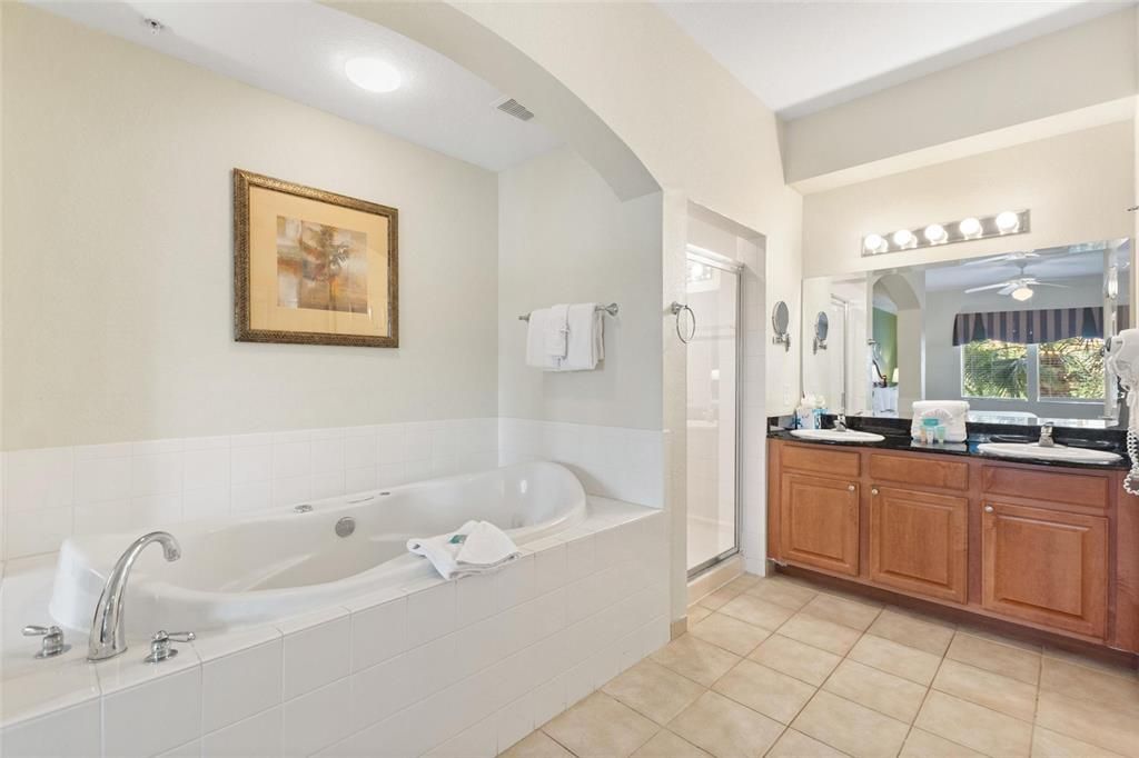 待售: $145,000 (2 贝兹, 2 浴室, 1060 平方英尺)