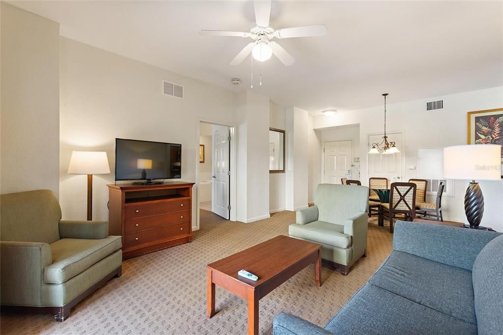 待售: $145,000 (2 贝兹, 2 浴室, 1060 平方英尺)