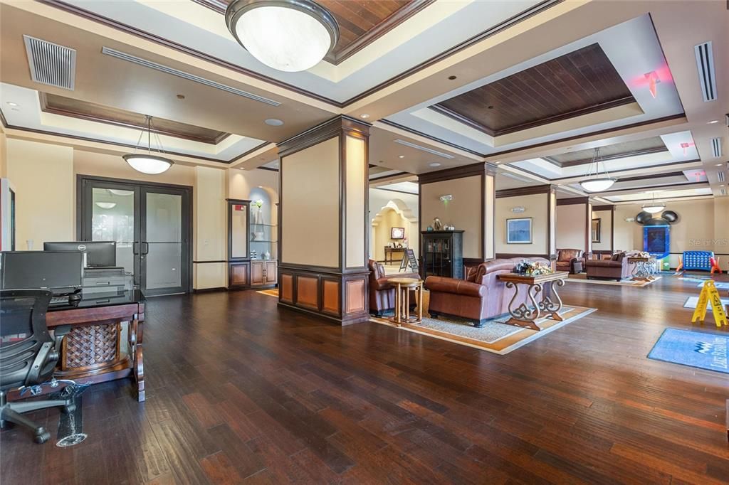 待售: $145,000 (2 贝兹, 2 浴室, 1060 平方英尺)