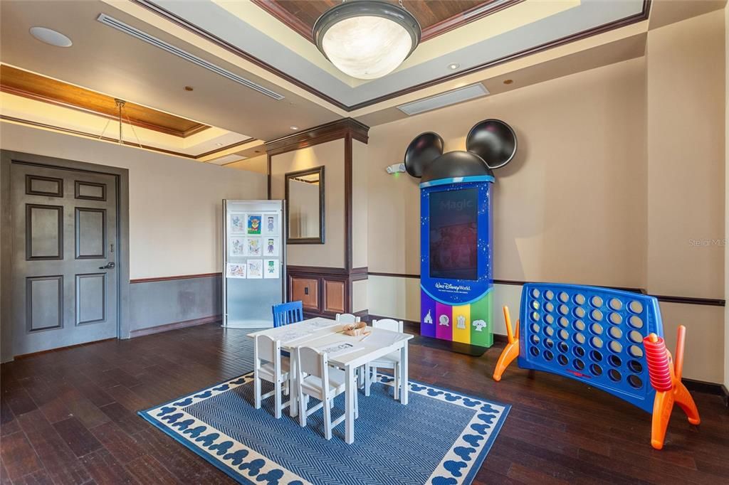 待售: $145,000 (2 贝兹, 2 浴室, 1060 平方英尺)