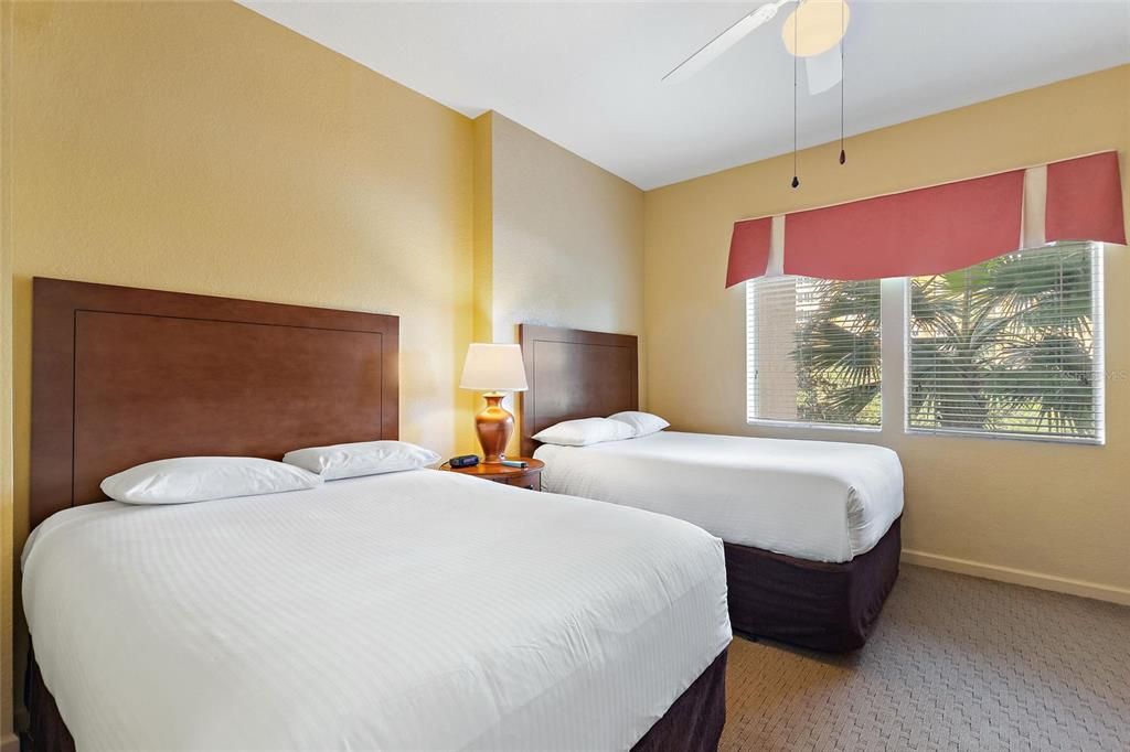 待售: $145,000 (2 贝兹, 2 浴室, 1060 平方英尺)