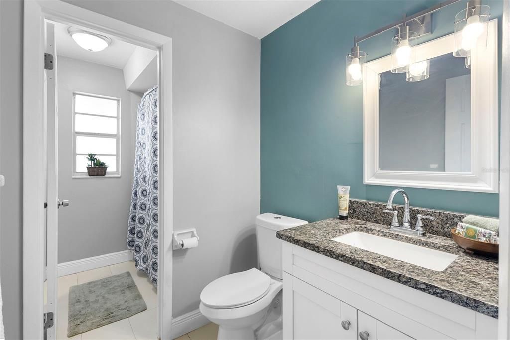 Active With Contract: $410,000 (3 beds, 1 baths, 1584 Square Feet)