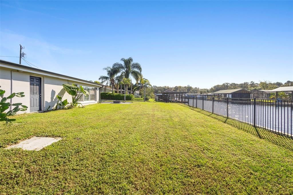 Active With Contract: $410,000 (3 beds, 1 baths, 1584 Square Feet)