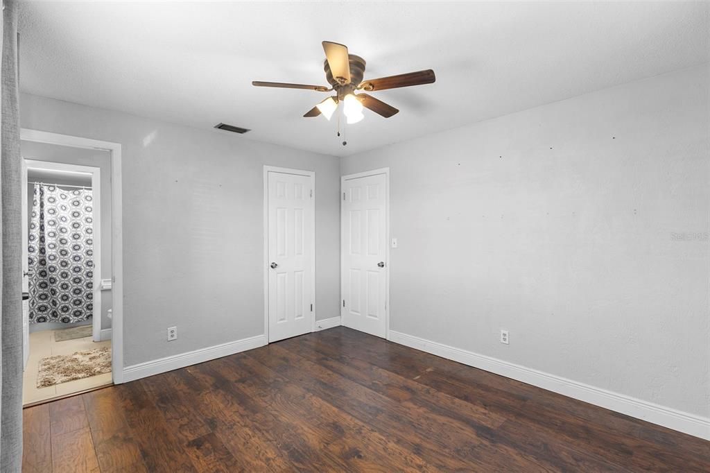 Active With Contract: $410,000 (3 beds, 1 baths, 1584 Square Feet)