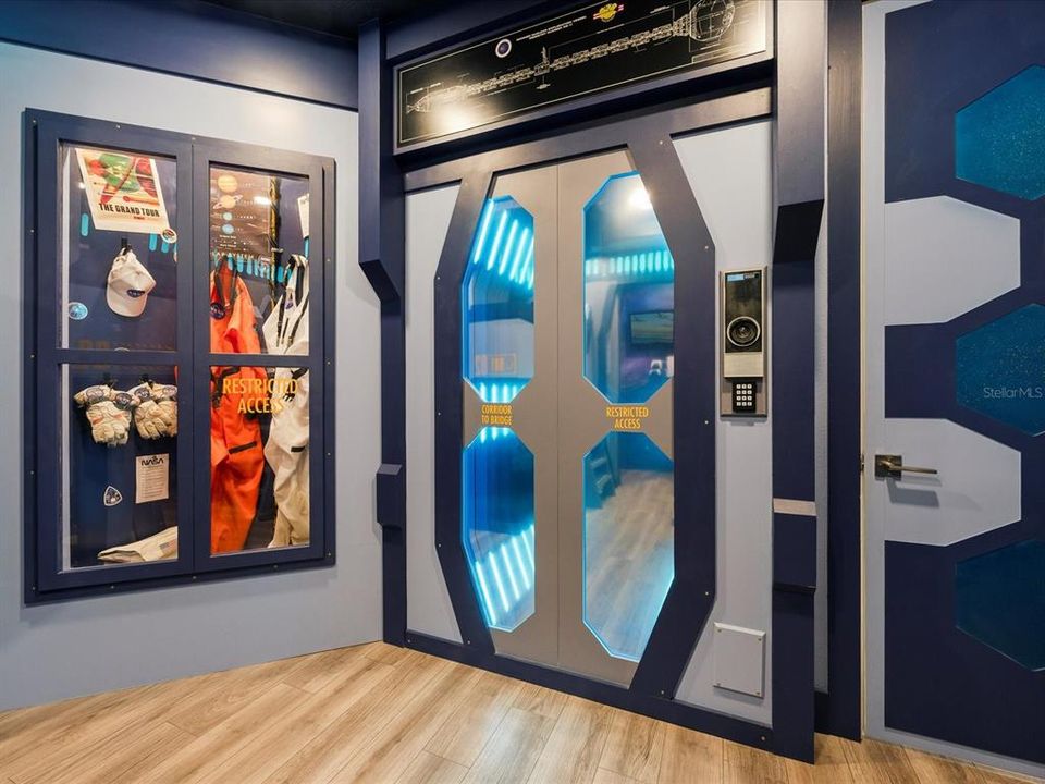 For Sale: $1,990,000 (10 beds, 9 baths, 5563 Square Feet)