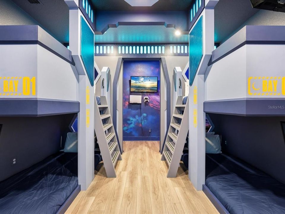 For Sale: $1,990,000 (10 beds, 9 baths, 5563 Square Feet)