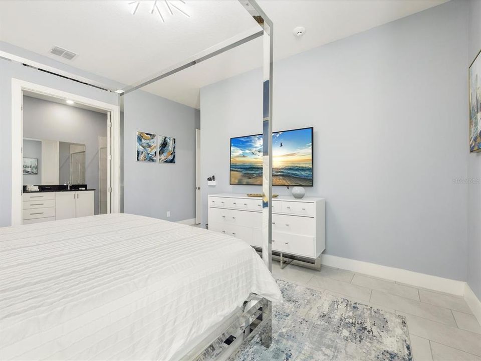 For Sale: $1,990,000 (10 beds, 9 baths, 5563 Square Feet)