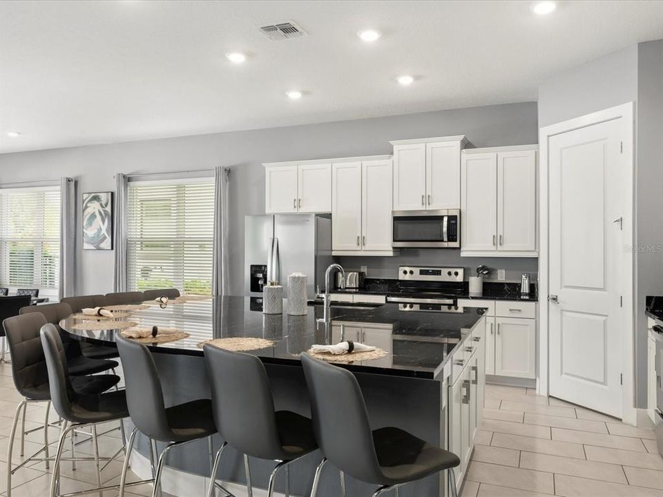 For Sale: $1,990,000 (10 beds, 9 baths, 5563 Square Feet)