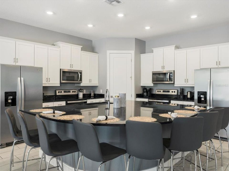 For Sale: $1,990,000 (10 beds, 9 baths, 5563 Square Feet)